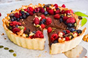 Tarta de chocolate y frutos rojos